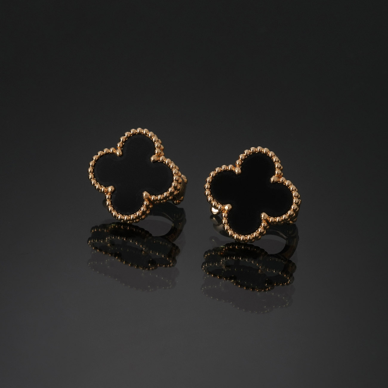 VAN CLEEF & ARPELS(USED)반클리프 빈티지 알함브라 오닉스 이어링